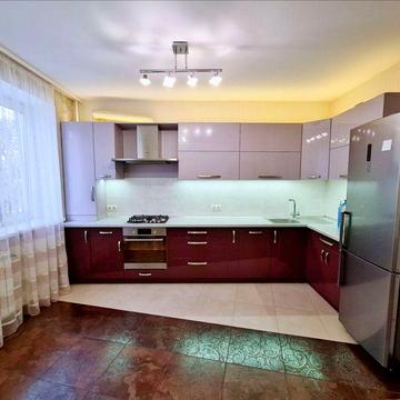 Здам 1 кімнатну квартиру-студію, м. Спортивна.