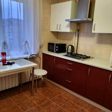 Сдаётся 1 к. квартира на Победе 4.