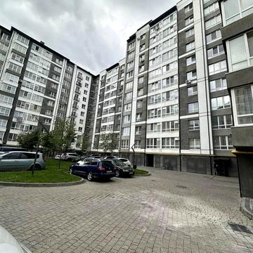 Олександра Довженка вул., 25