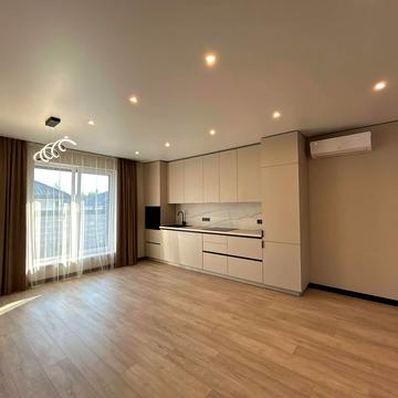 Бориса Лятошинського вул. (1 Травня), 15