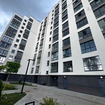 2-кімнатна 65,5 м² в зданому будинку готова до ремонту