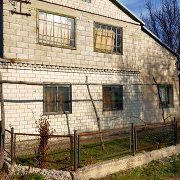Продаётся двухэтажная дача, 12 соток, гараж, скважина, Р