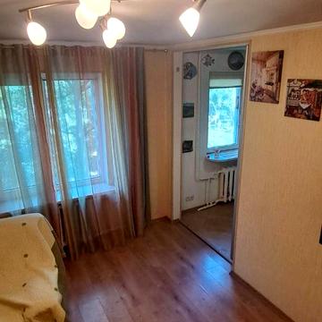 Академіка Корольова вул., 68