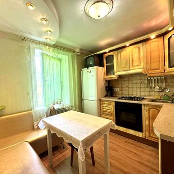 Подєбрадська вул. (Кожемяки), 11