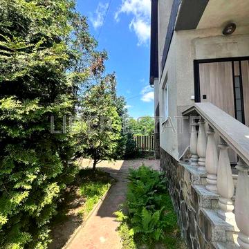 Продаж 3х поверхового будинку, р-н Доманинці, Ужгород