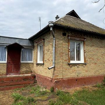 Продається житловий будинок в місті Бобровиця