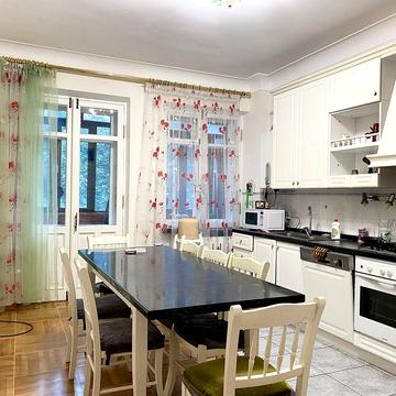 Архітектора Городецького вул., 9