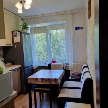 Продаж 1к квартири вул.Патона(Чешка) з ремонтом