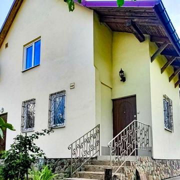 Продам чудовий будинок в Старому селі (передмістя Львова)