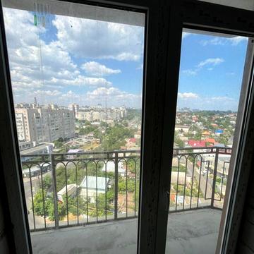 Євгена Чикаленка вул., 43