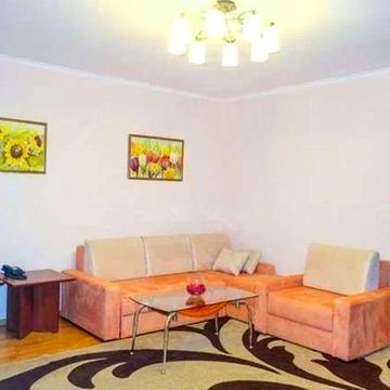 Старонаводницька вул., 6