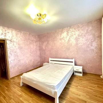 Під Голоском вул., 8
