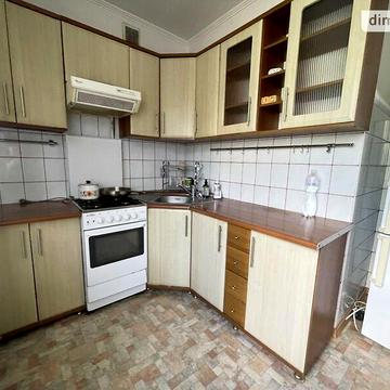 Довгострокова оренда 3к Дім Галицька вулиця