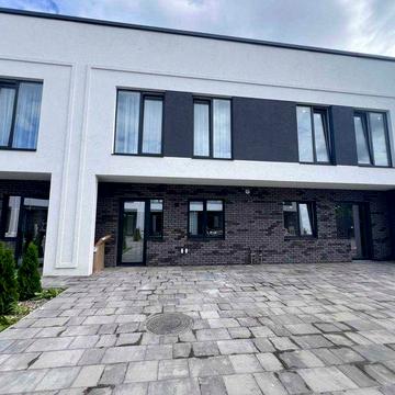 Таун з газом, ремонтом та меблями/без комісії