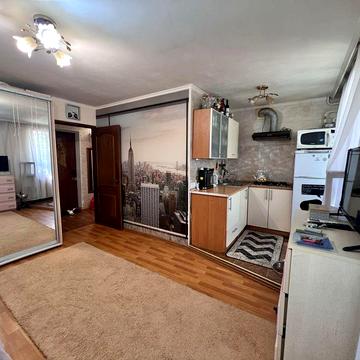Продаю приятную 2х ком кв. в районе мал. Таврии В