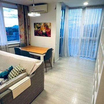 КПІ,Шулявка, 3-ка 96м2, повністю оснащена, працює ліфт при відключенні