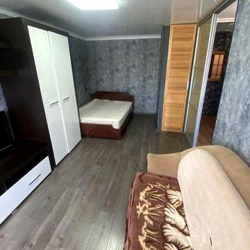 Здам 1-кімнатну квартиру в центрі, вул. Київська