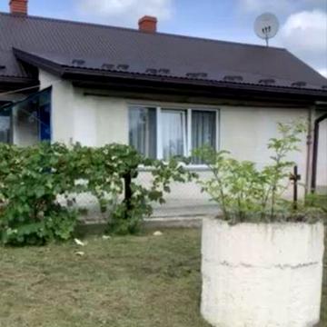 Продаж будинку з землею