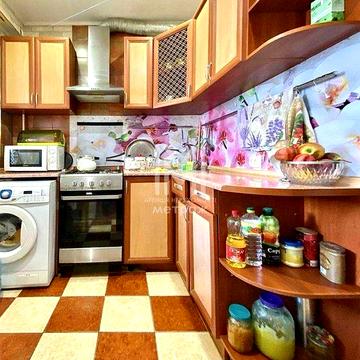 Продаю 3комн.квартиру Жасминовый бульвар,метро Дворец Спорта