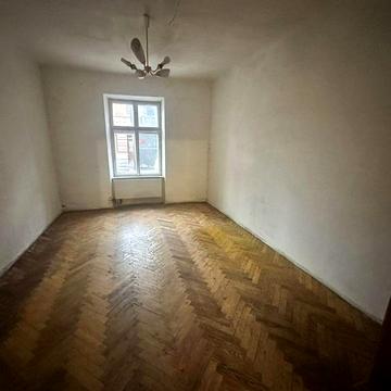 Продаж 2 кімнатна квартира вул. Зелена