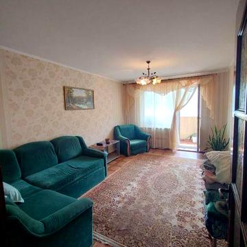 Продається двокімнатна квартира поліпшеного планування.