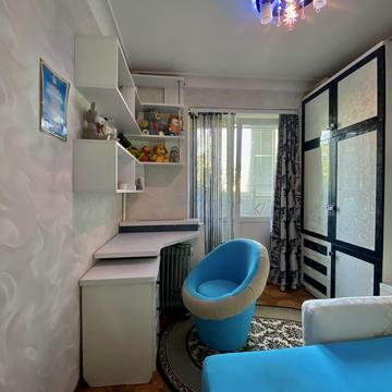Миру вул., 76