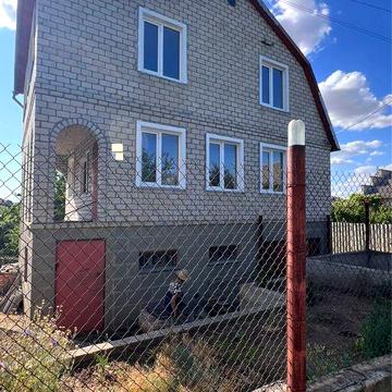 Продаю капитальный дом в три уровня в СК Озерное