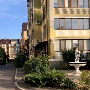 Большая уютная квартира в тихом месте на Таирова, рядом с морем.