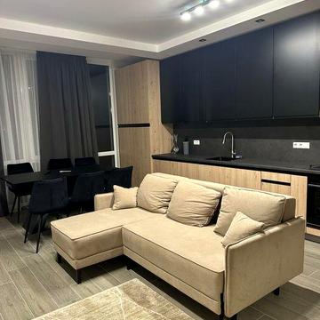 Оренда 2,5 кімнатної квартири в центрі міста