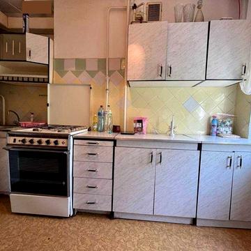 ТЕРМІНОВО продам у центрі, 2 к/к в найкращому районі міста