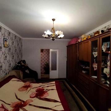 Продаж 3-кімнатної квартири в м. Обухів, центр (зупинка Школа)