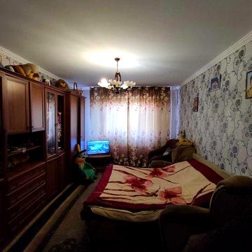 Продаж 3-кімнатної квартири в м. Обухів, центр (зупинка Школа)