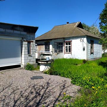 Продам приватний будинок в центр міста Узин ,власник