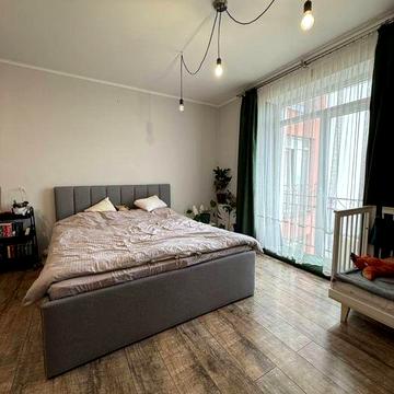 Продаж квартири з гарним ремонтом в Солонці