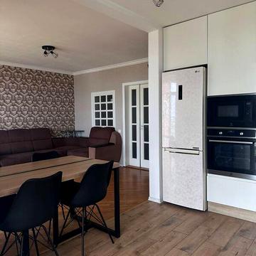 Продаж 3к Квартира Коновальця Євгена бульвар