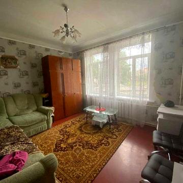 Продам 2-х кімнатну квартиру на Подолі