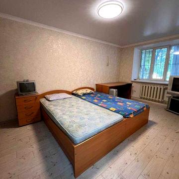 Продам 2 однокімнатні кв-ри на вул. Заболотного !