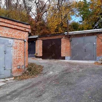 Чураївни вул., 1