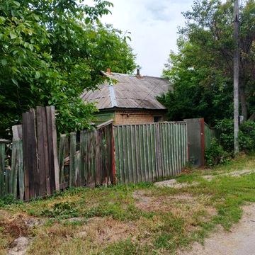 Продаеться дом в с.Демідов,33 сотки.