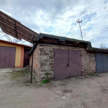 Українська вул., 122
