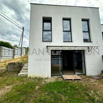 Продаж таунхаусу 110 м.кв / 2.2 сотки / БАМ, Ужгород