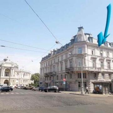 Сдам квартиру на ул. Дерибасовской, рядом с Оперным театром.