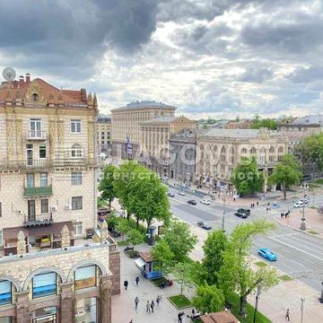 Продаж єлітної видової квартири на Хрещатику 72.5м під чистовий ремонт