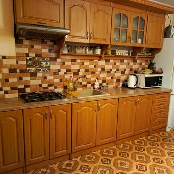 Продаж окремого будинку з великою земельною ділянкою Зимна Вода