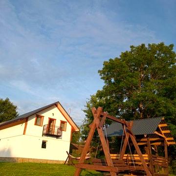 Окремй будиночок без господарів...Волосянка...