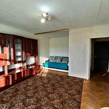 Продам 1к кв-ру в самому центрі мста Бровари.
