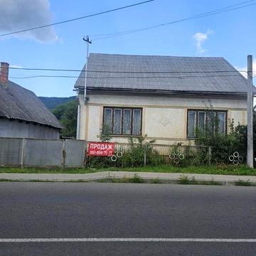 Продам будинок с.Іза центр, можливо під комерцію!!!