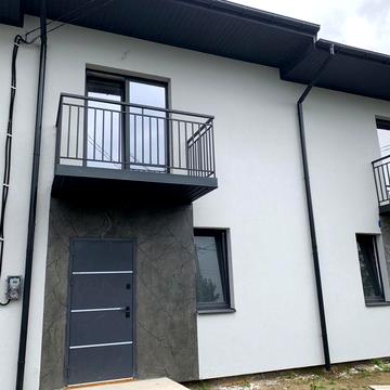 Продаж  таунхауса,без комісіі,з балконом,ділянкою,благоустрієм