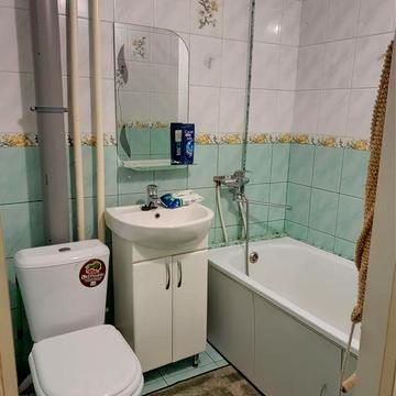 Здається 1 к/к 3/5  на Театральній пр. Миру