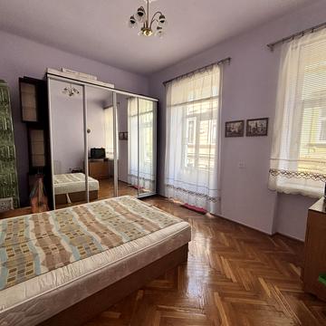 Миколая Коперника вул., 32